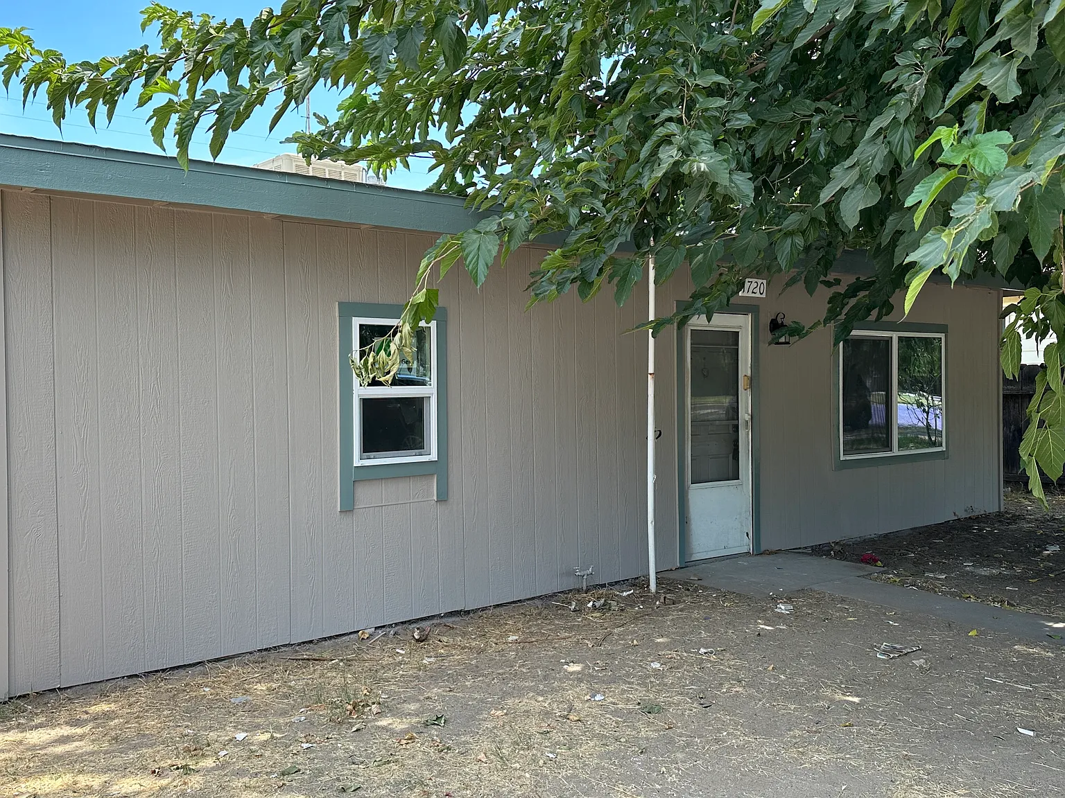 2 bed, 989 sqft, $1,700 — Photo 1