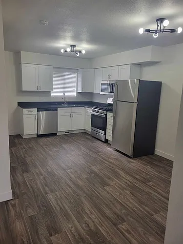 1765 W 400 N Photo 1