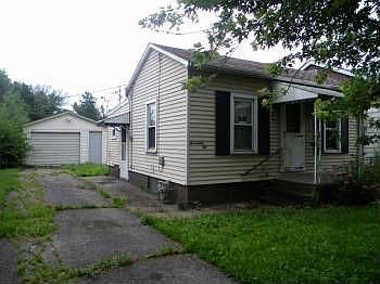 1st image of 1710 S Oakwood Ave