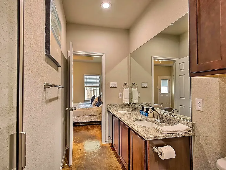 1492 Lucille St — Photo 14