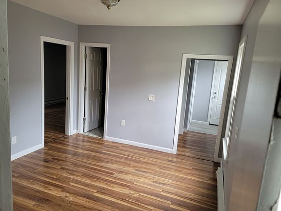 5th image of 149 Rosette St #1