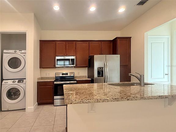 4th image of 12949 Doisy St
