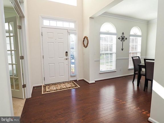 Entry way flooded with natural light
