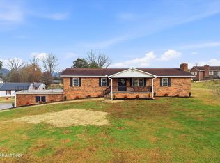 229 Browncrest Rd, La Follette, TN 37766