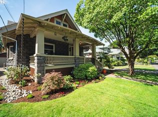 1124 SE Bidwell St, Portland, OR 97202
