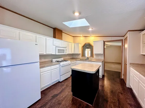 1131 Fulham Ct #123, Wayland, MI 49348