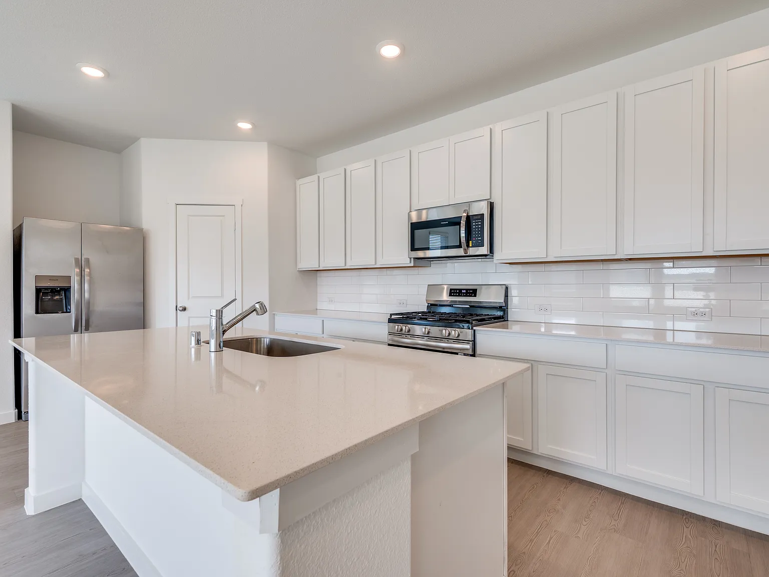 1816 Adams Dr — Photo 4