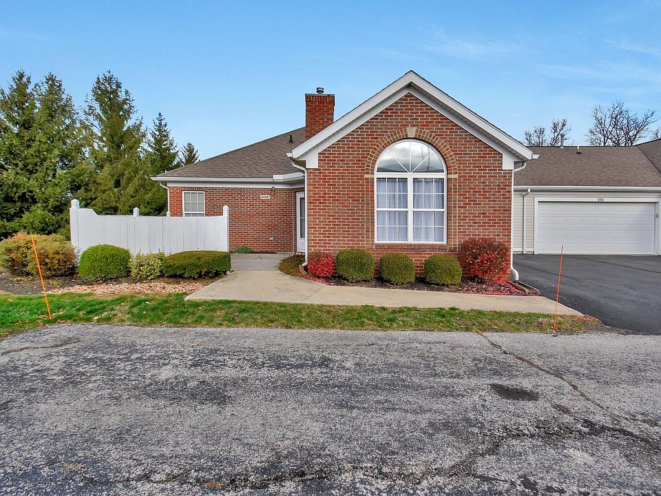 1st image of 696 Hampton Woods Dr