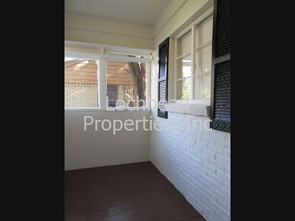 4th image of 3017 Holm Dr