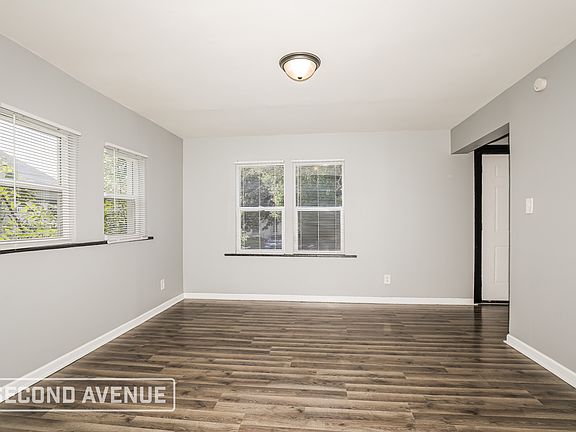 3rd image of 1709 N Tacoma Ave