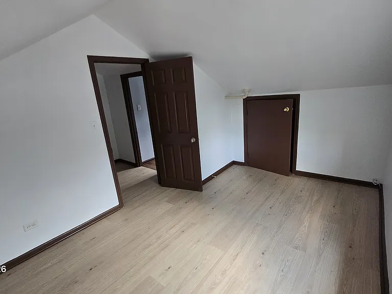 420 Davison St #2 — Photo 11