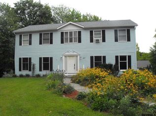187 Bender Ln, Glenmont, NY 12077
