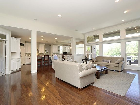 5th image of 6108 Carriage Oak Way