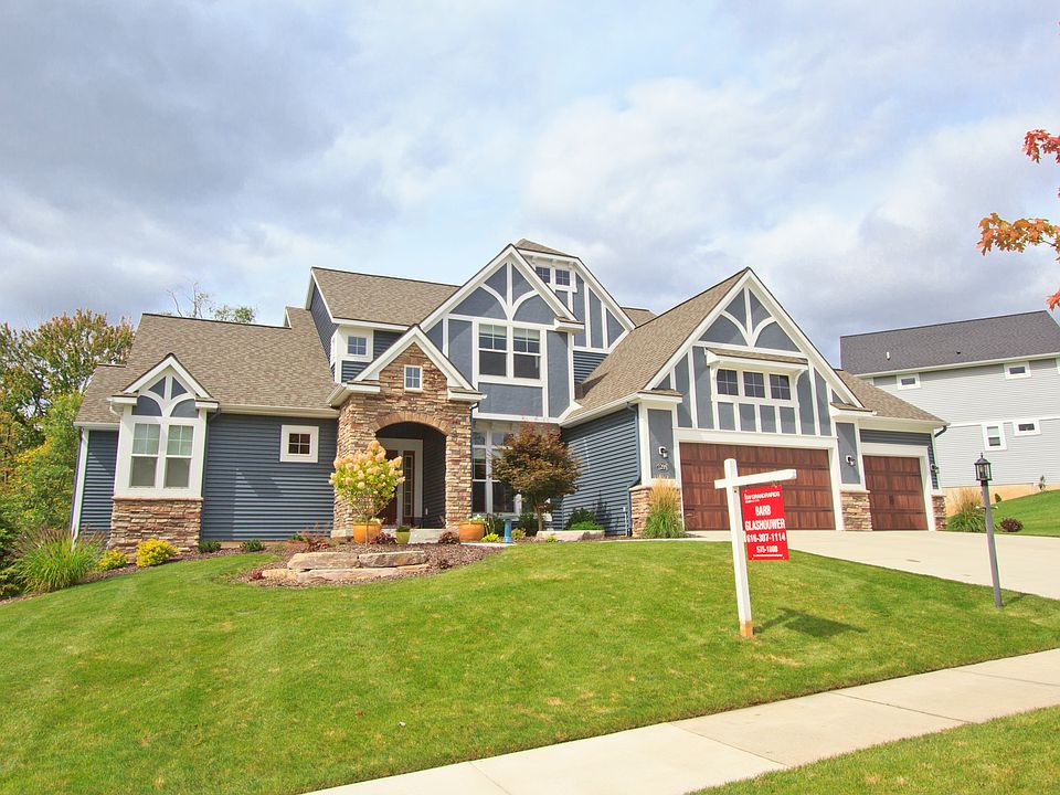 1st image of 1299 Glen Ellyn Dr SE