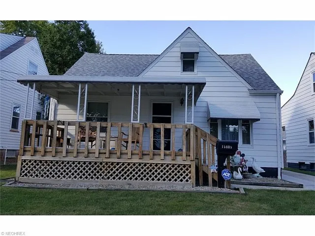15805 Corkhill Rd photo 1