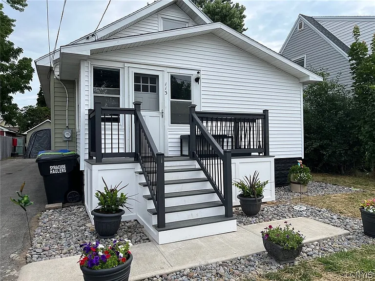 113 Brookline Rd — Photo 1