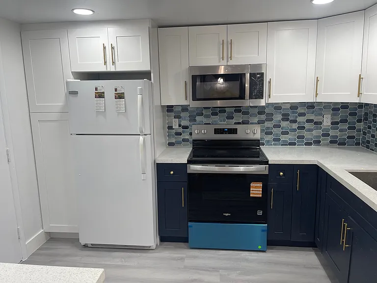 9175 SW 77th Ave #306 — Photo 3
