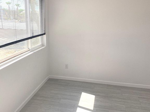 4th image of 13967 Julian Dr