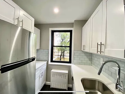 Rented by Bruma Realty LLC | media 11