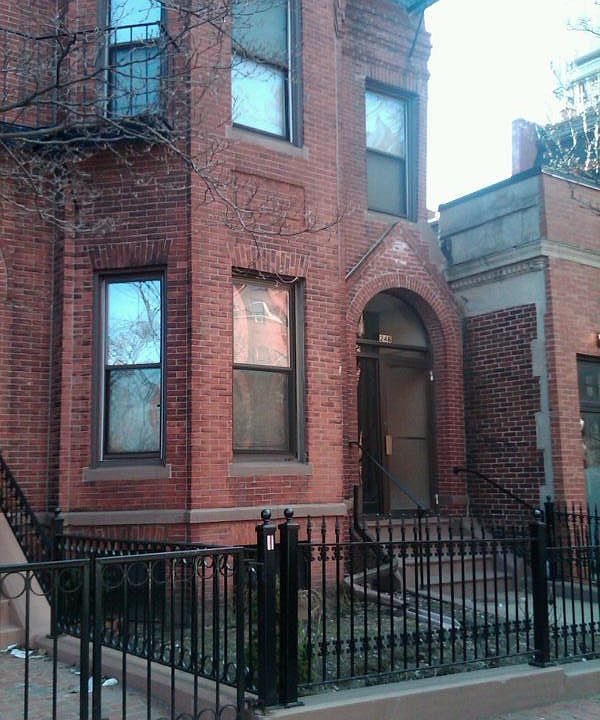 2nd image of 246 W Newton St