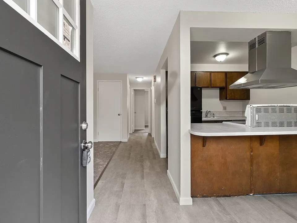 325 North 29th Avenue - A
