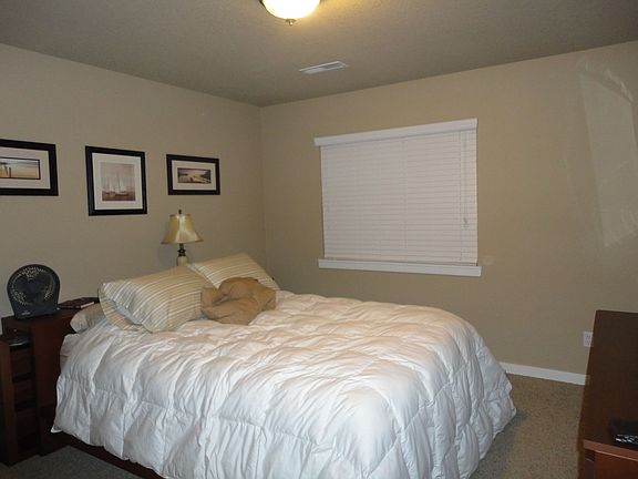3rd image of 14019 NE 20th Ave APT 74