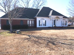 117 Leslie Dr, Senatobia, MS 38668