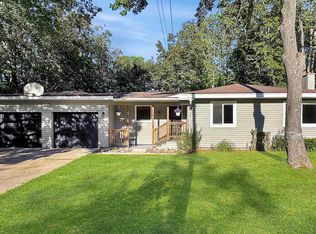 226 Seneca Pl, Cadillac, MI 49601