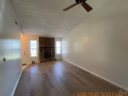 2 bed, 2.0 bath, 891 sqft, $1,000 — Photo 2