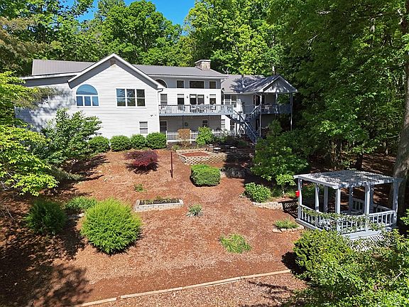 3rd image of 382 Pat Colwell Rd