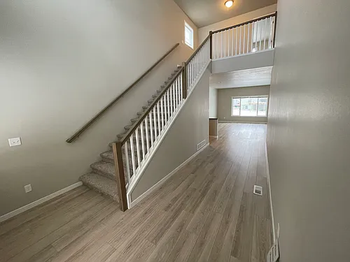 1062 Ashley Dr W Photo 1