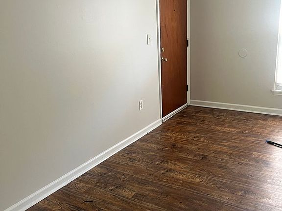 4th image of 1032A Carriage Dr