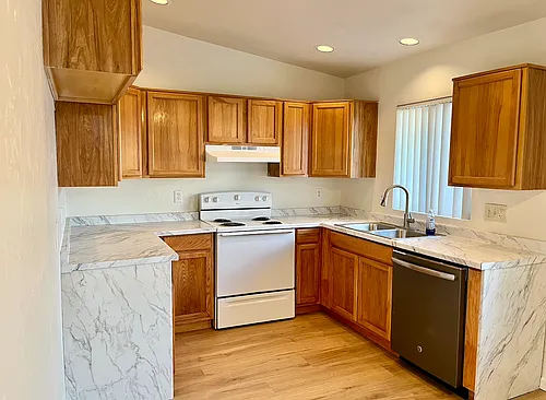 4454 E 3rd St #2 Photo 1