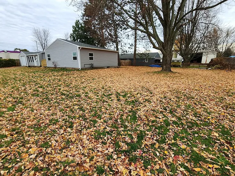 119 Grace St — Photo 12