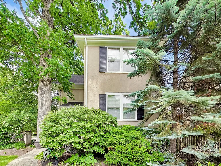 2624 Thayer St — Photo 37