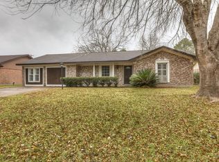 329 Hurstgreen Ln, Alvin, TX 77511