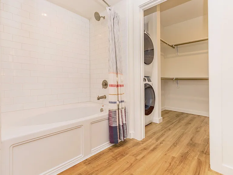Beautiful Bathroom, In-Home Laundry, & Walk-in Closet