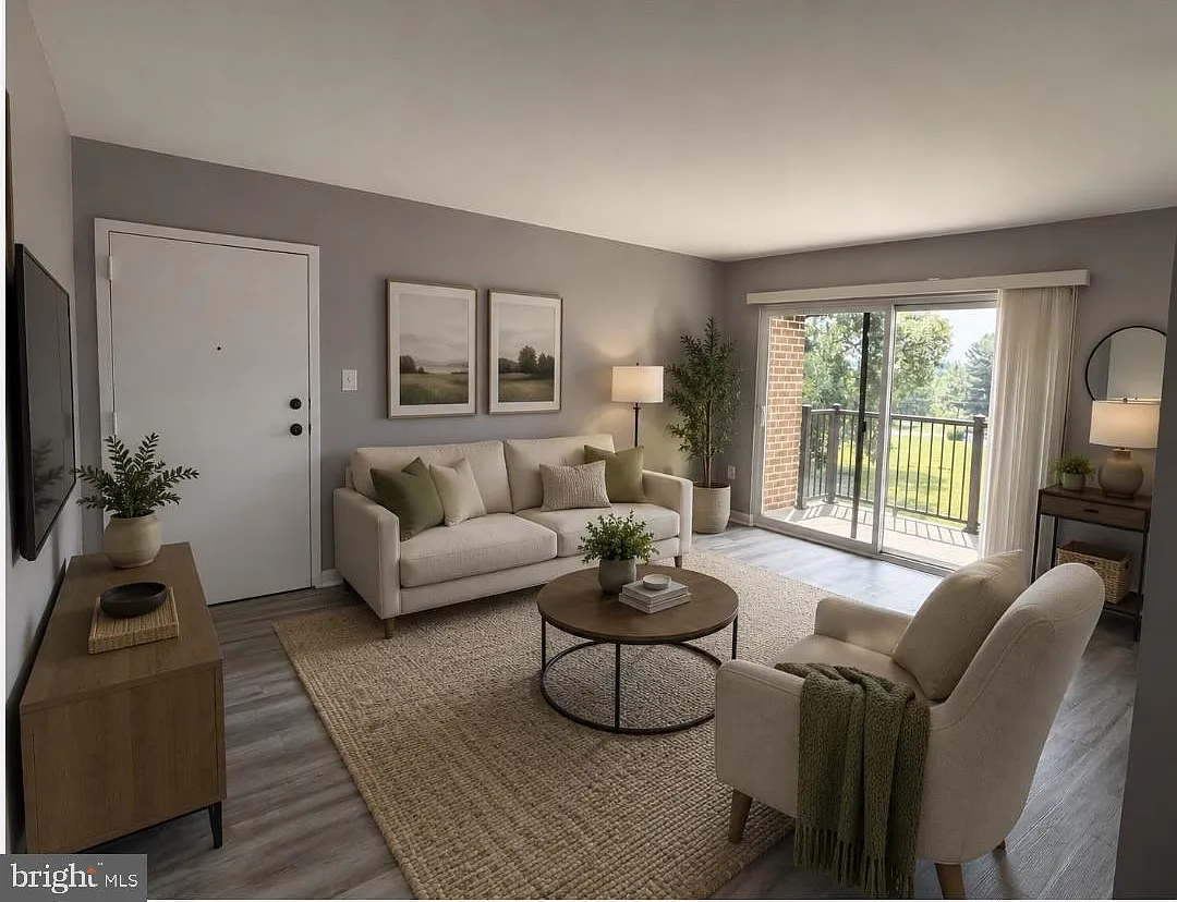 3 bed, 1.5 bath, 996 sqft, $2,500 — Photo 4