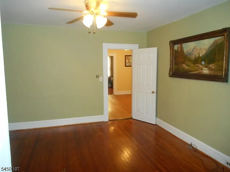 2 bed, 1.0 bath, $1,800 — Photo 3