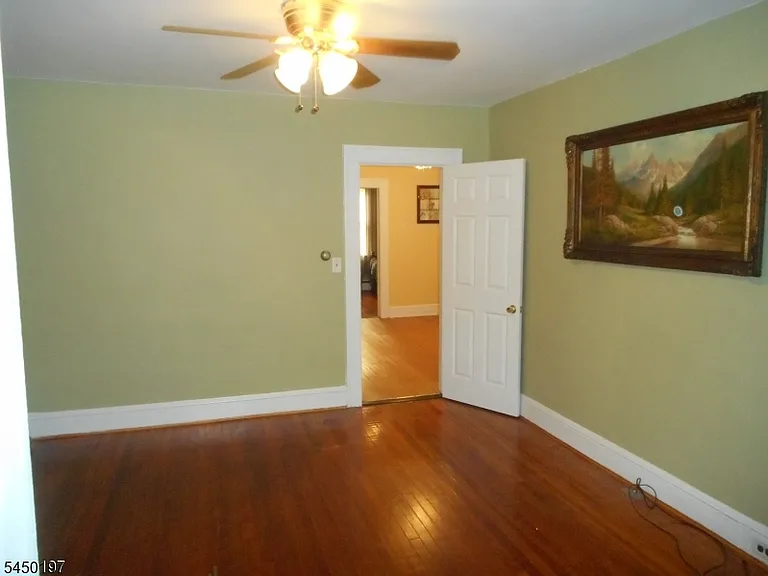 12 Campbell Ave — Photo 6