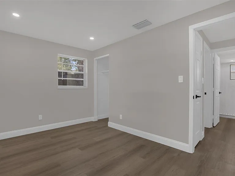 518 Lavon Dr — Photo 17