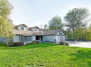 5745 Tenneyson Dr, Agoura Hills, CA 91301