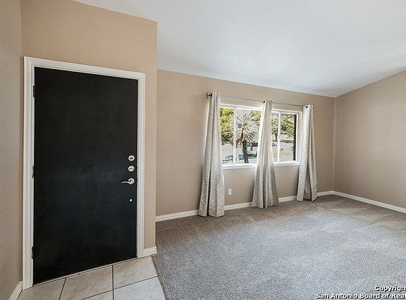 4th image of 110 Munden Dr