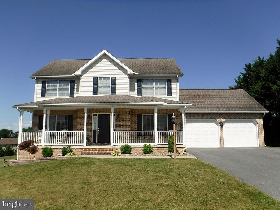 1st image of 6 N Strawberry Hill Dr