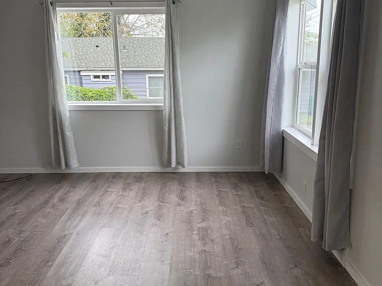 7947 N Wabash Ave — Photo 3