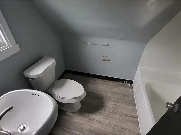 10012 Parkgate Ave #1 — Photo 3