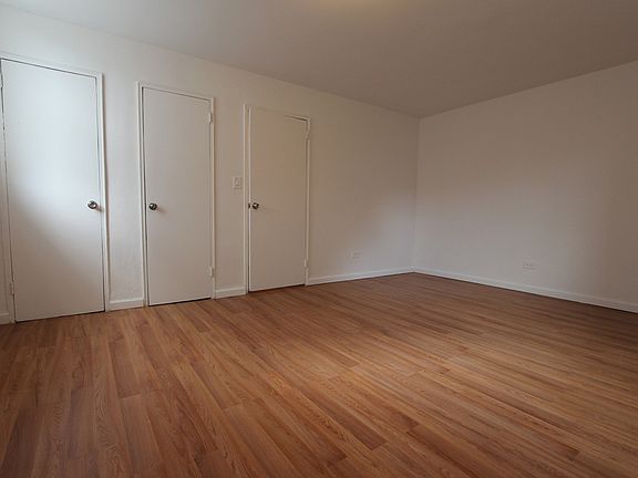 3rd image of 5115 Van Kleeck St APT L3