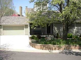 51 SW Pepper Tree Ln, Topeka, KS 66611