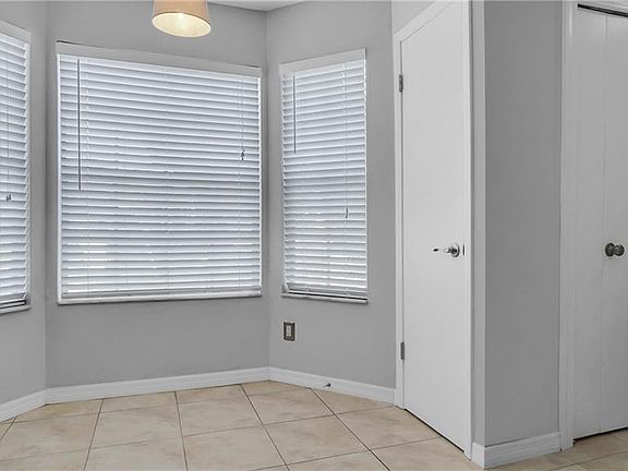 4th image of 11746 Windbourne Ct