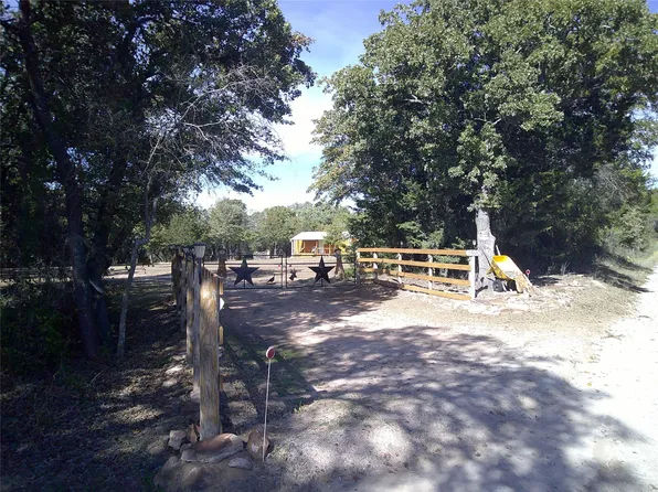 1590 Dog Kennel Rd, Sunset, TX 76270